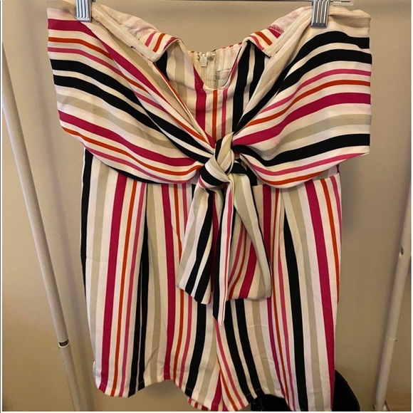 Striped Tie Front Romper - Picture 2 of 3